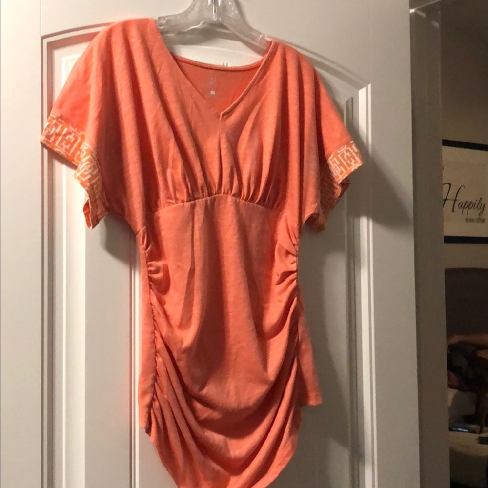 Form fitting blouse